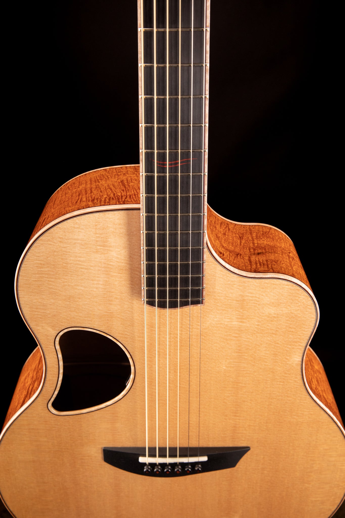 MG 4.5 Flamed Honduran Mahogany & Bearclaw Sitka Spruce