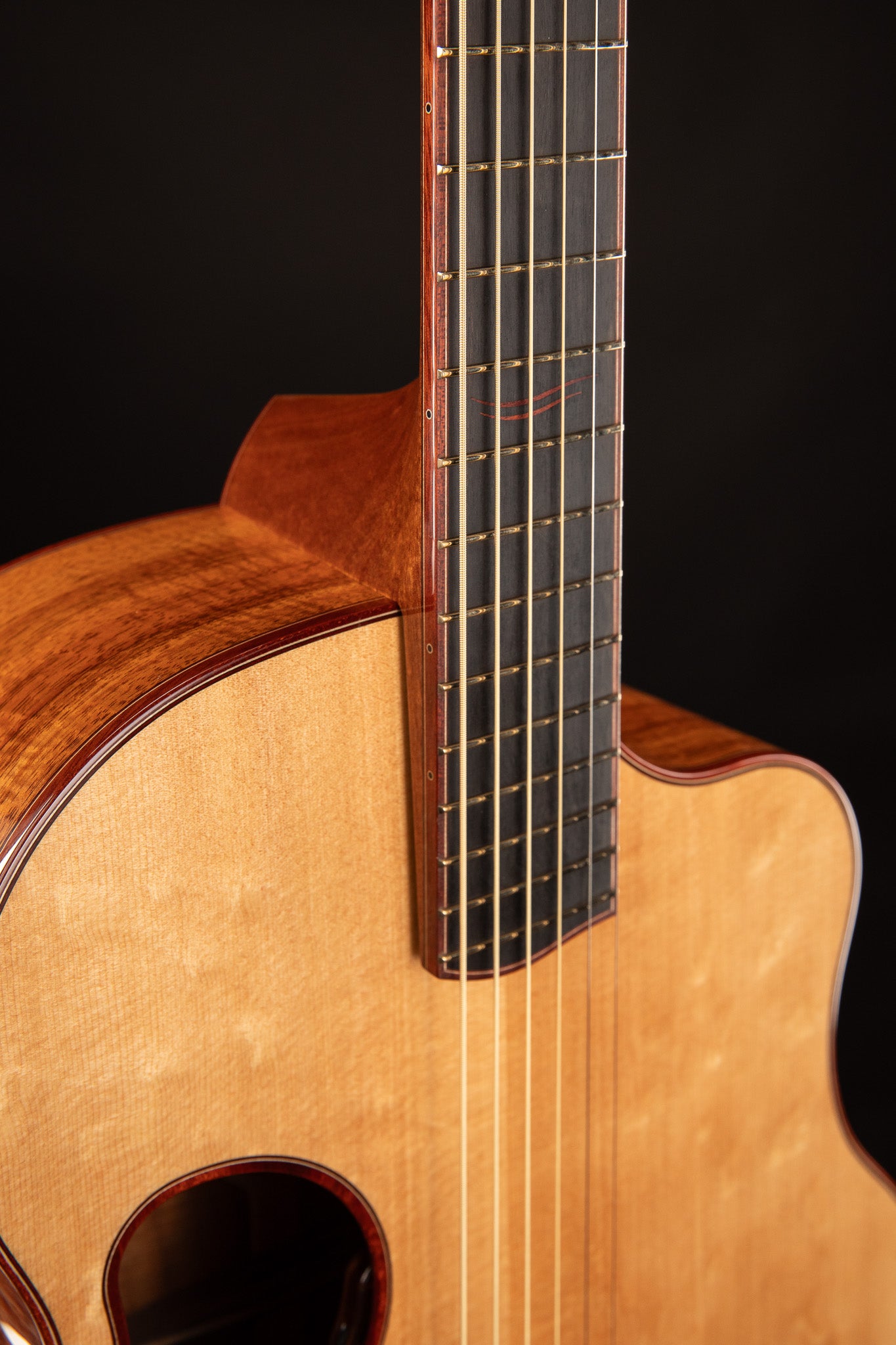 MG 4.5 Flamed Koa & Bearclaw Sitka Spruce