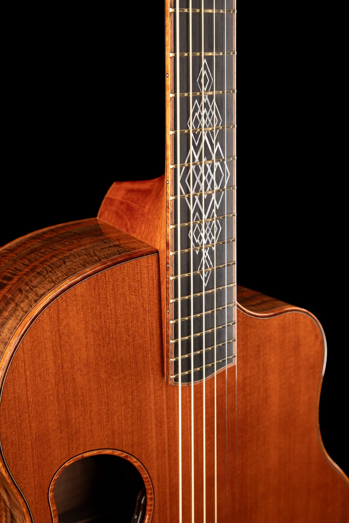 MG 4.5 Claro Walnut & California Redwood
