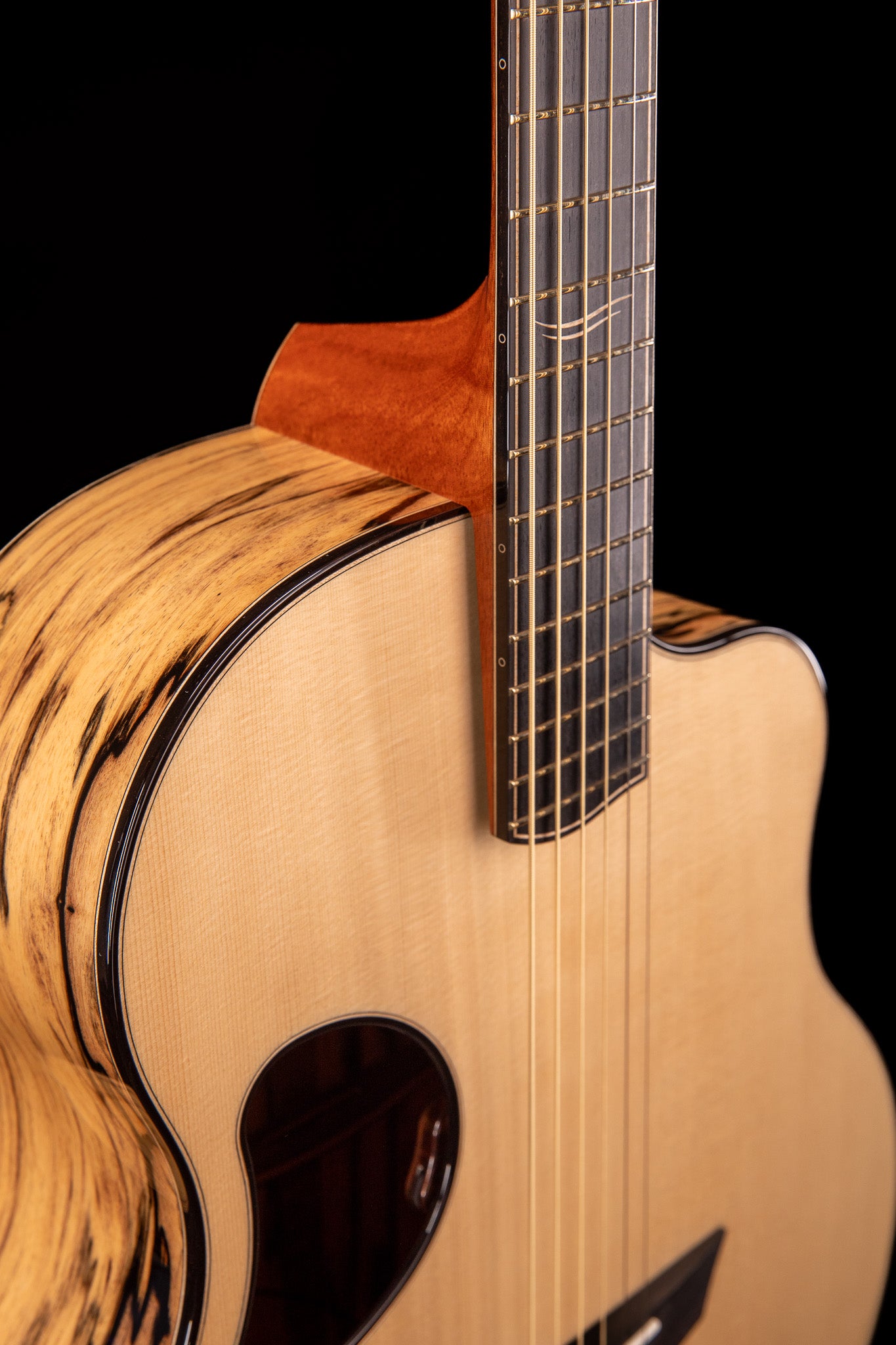 MG 4.5 Pale Moon Ebony & Swiss Moon Spruce