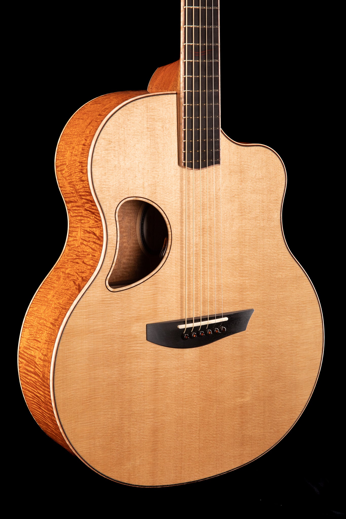 MG 4.5 Flamed Honduran Mahogany & Bearclaw Sitka Spruce