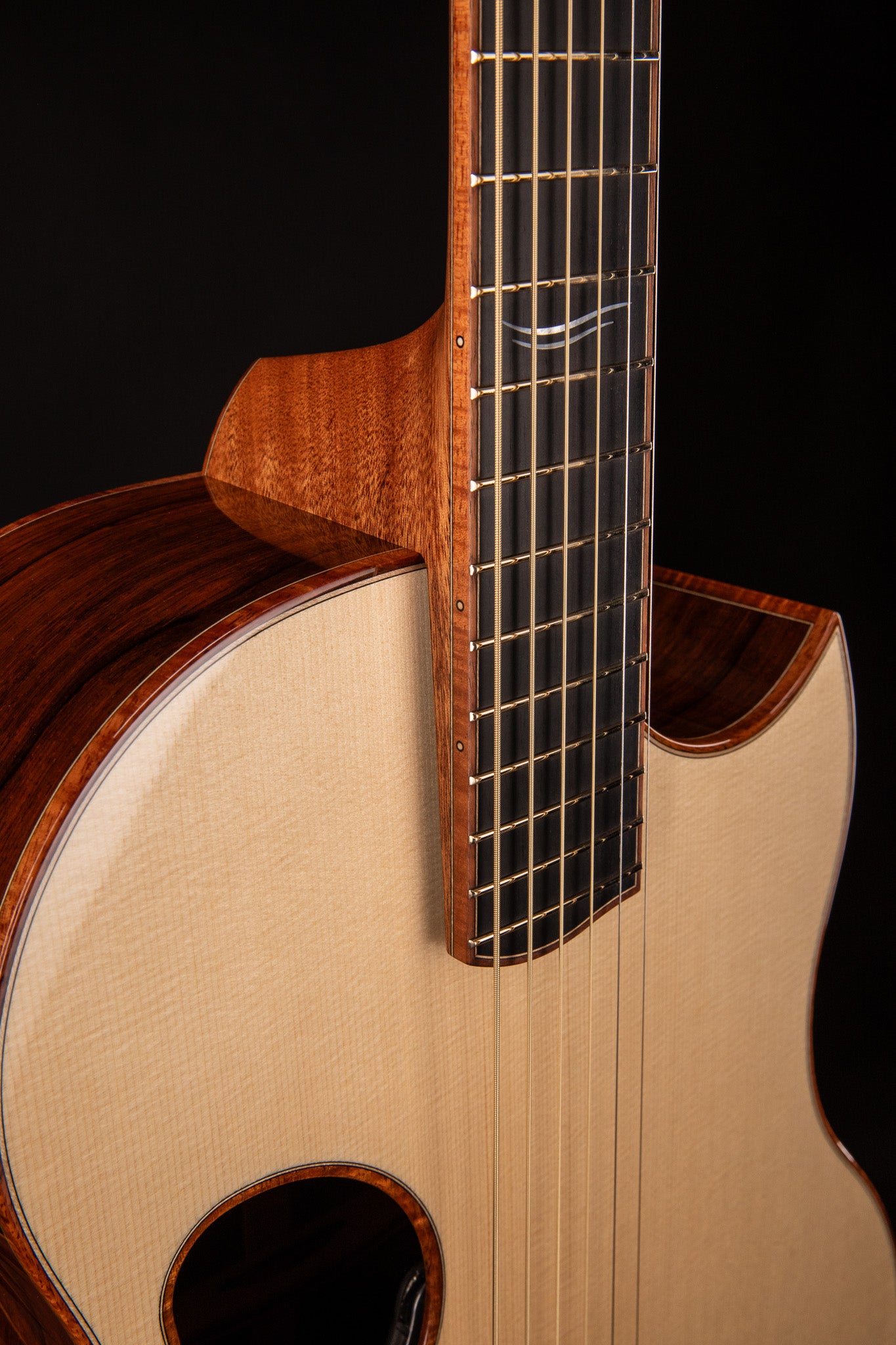 Camrielle 4.5 - Madagascar Rosewood & Engelmann Spruce