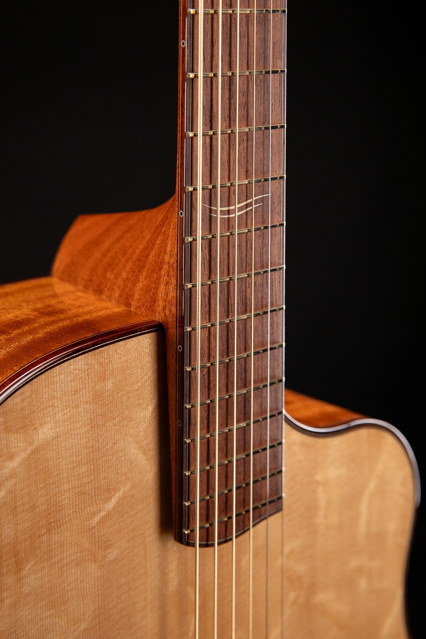 MG 4.0XP Beeswing Mahogany & Bearclaw Sitka Spruce