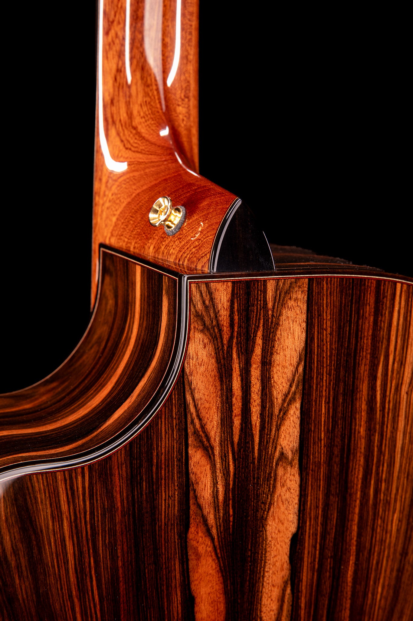 MG 4.0XP Mun Ebony & Dark Forest Ancient Cypress