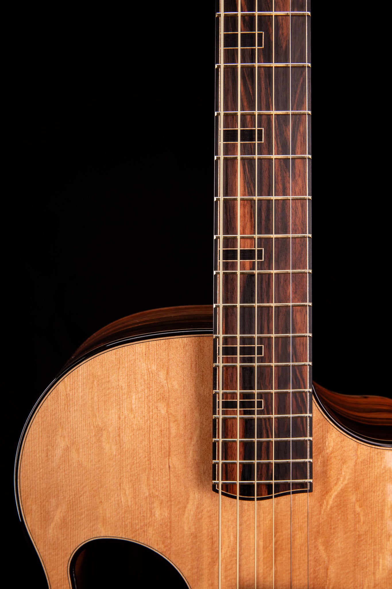 MG 4.5 Mun Ebony & Bearclaw Sitka Spruce